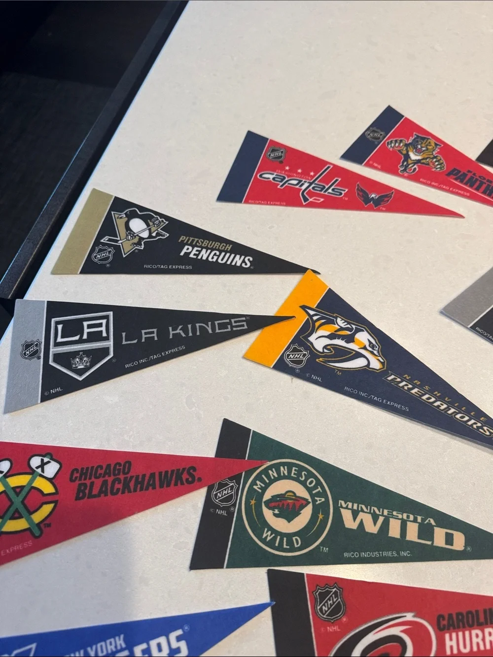 NHL Team Pennant Trading pennant 27 pc Red, Blue, Black, Green, Yellow, Orange